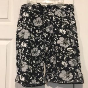 🍎 Men’s Rush Black and White Board Shorts -  32
